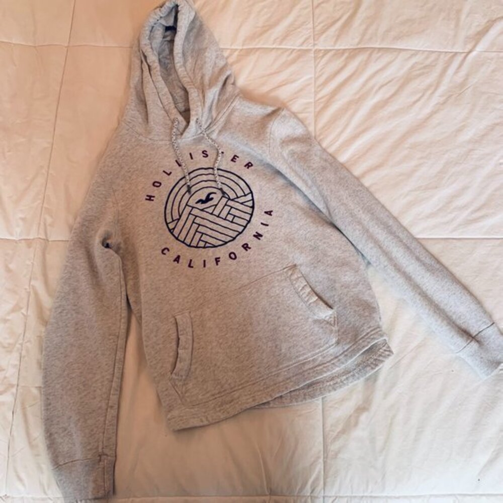 Hollister Men's Grey Hood Sweatshirt